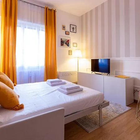 Piccola Parigi Design Apartment Milan