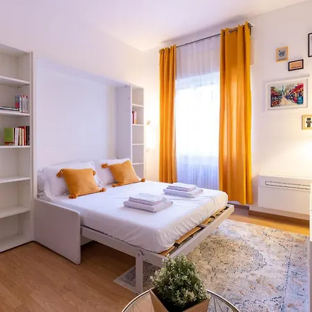 Apartment Piccola Parigi Design Milan