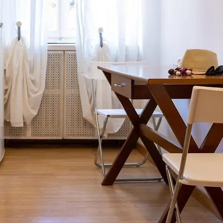 Piccola Parigi Design Apartment Milan