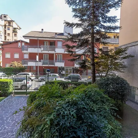 Apartment Piccola Parigi Design